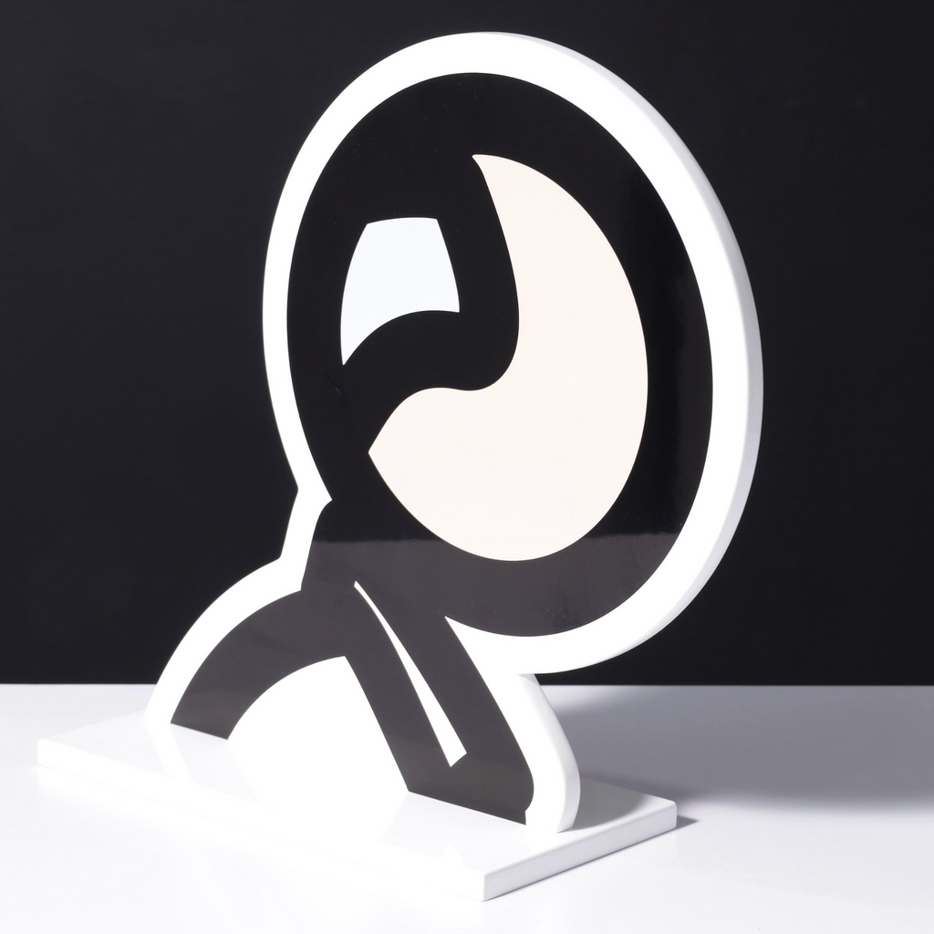 alt="Julian Opie Ian 2017 Heads series sculpture side view showing layered sprayed aluminum construction"
