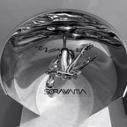 Hajime Sorayama, robot voyageur spatial sexy I