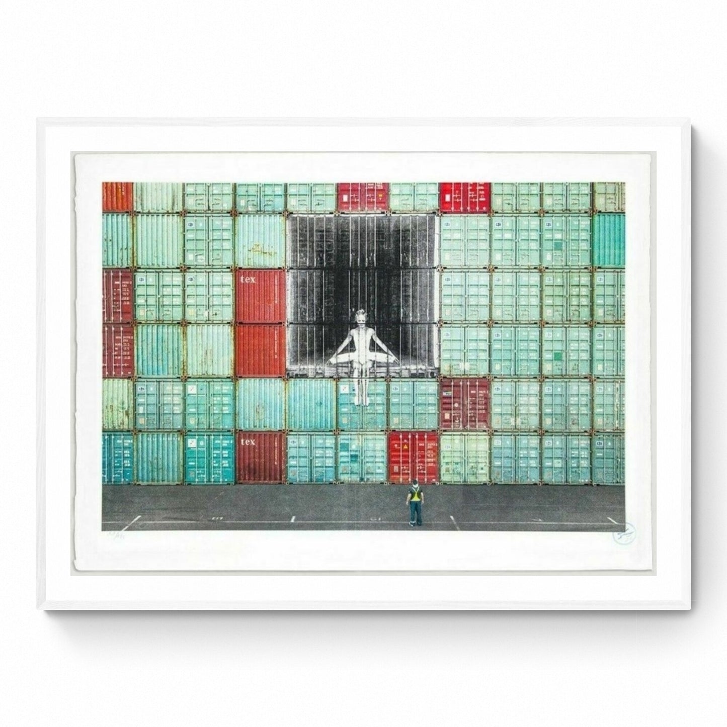 JR, Nel muro dei container, Le Havre, Francia, 2014, 2020