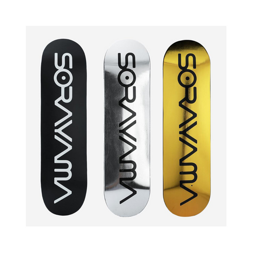 Hajime Sorayama - 3 件套鲨鱼滑板（金色）（银色）（黑色），2021 年