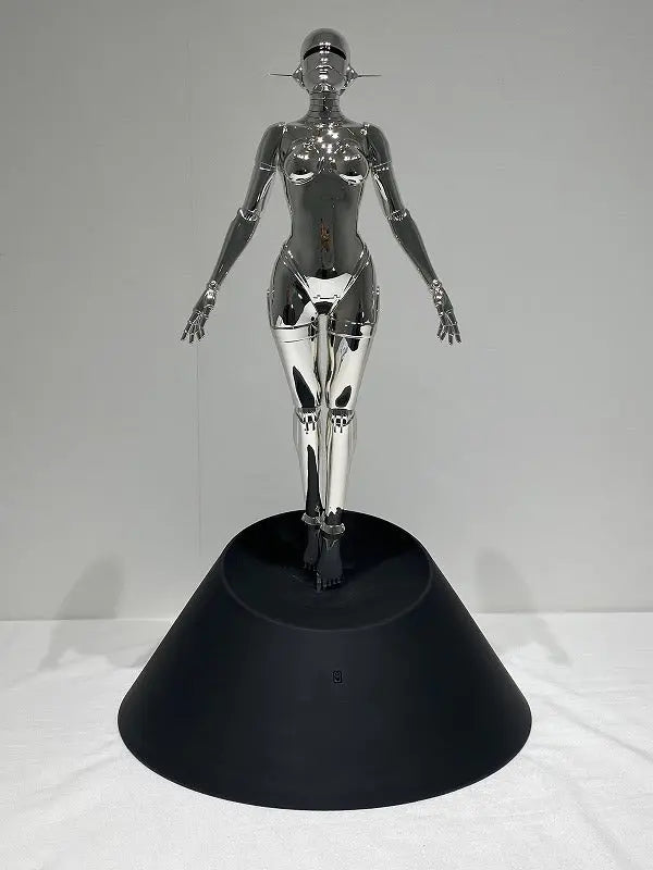 Hajime Sorayama - Sexy Robot Floating Silver (2020) LYNART STORE