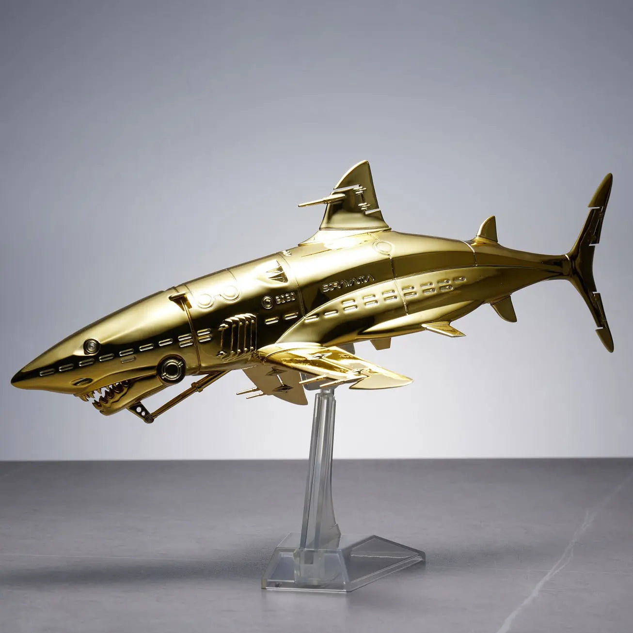 Hajime Sorayama - Shark (Gold) 2021 LYNART STORE