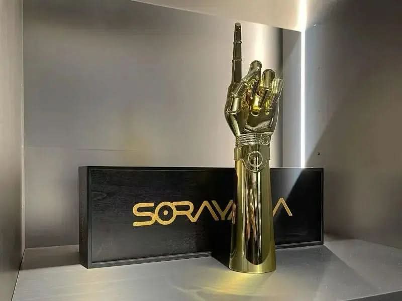 Hajime Sorayama, THE MIDAS TOUCH, 2019 LYNART STORE