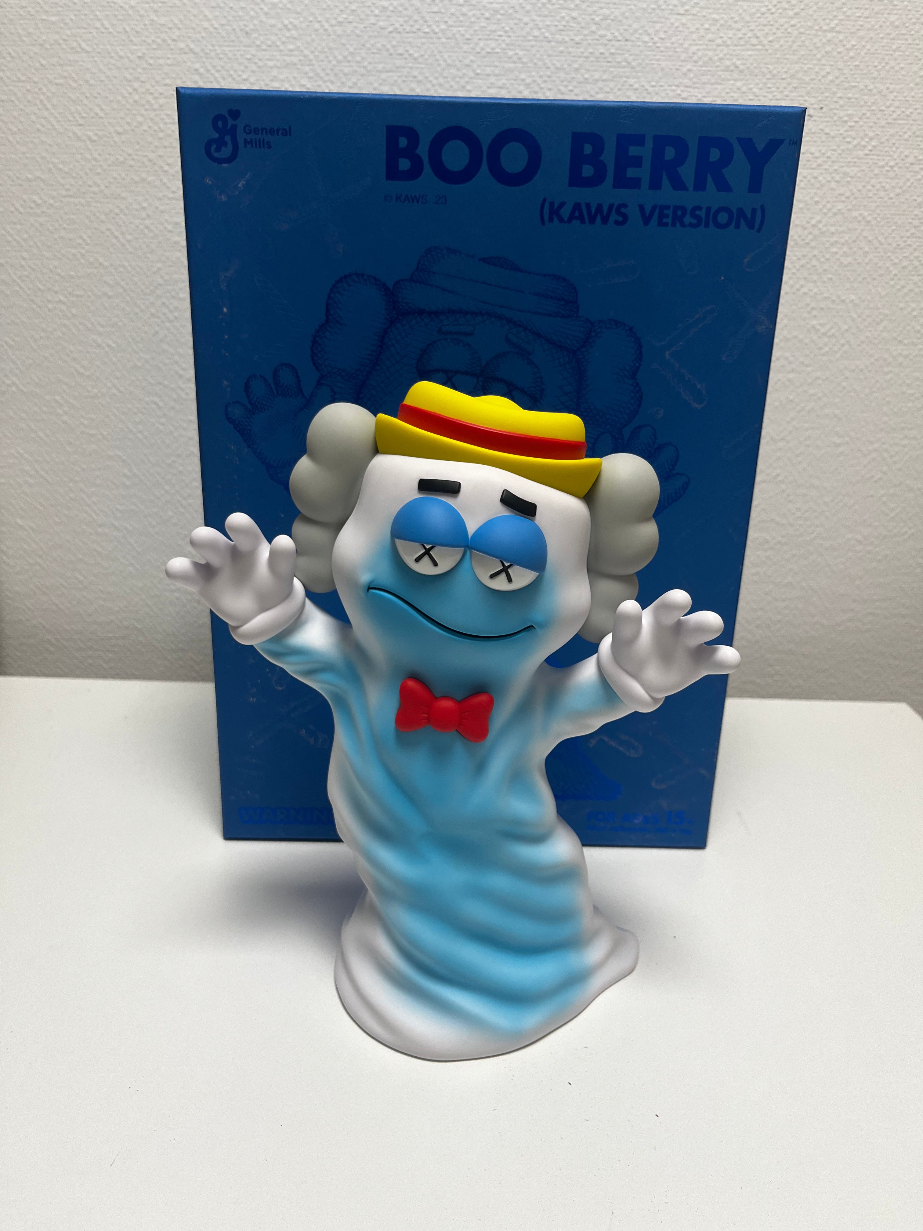 KAWS BOO BERRY【新品】 KAWS – Cereal Monster Boo Berry 2024 | Vinyl Sculpture – LYNART STORE