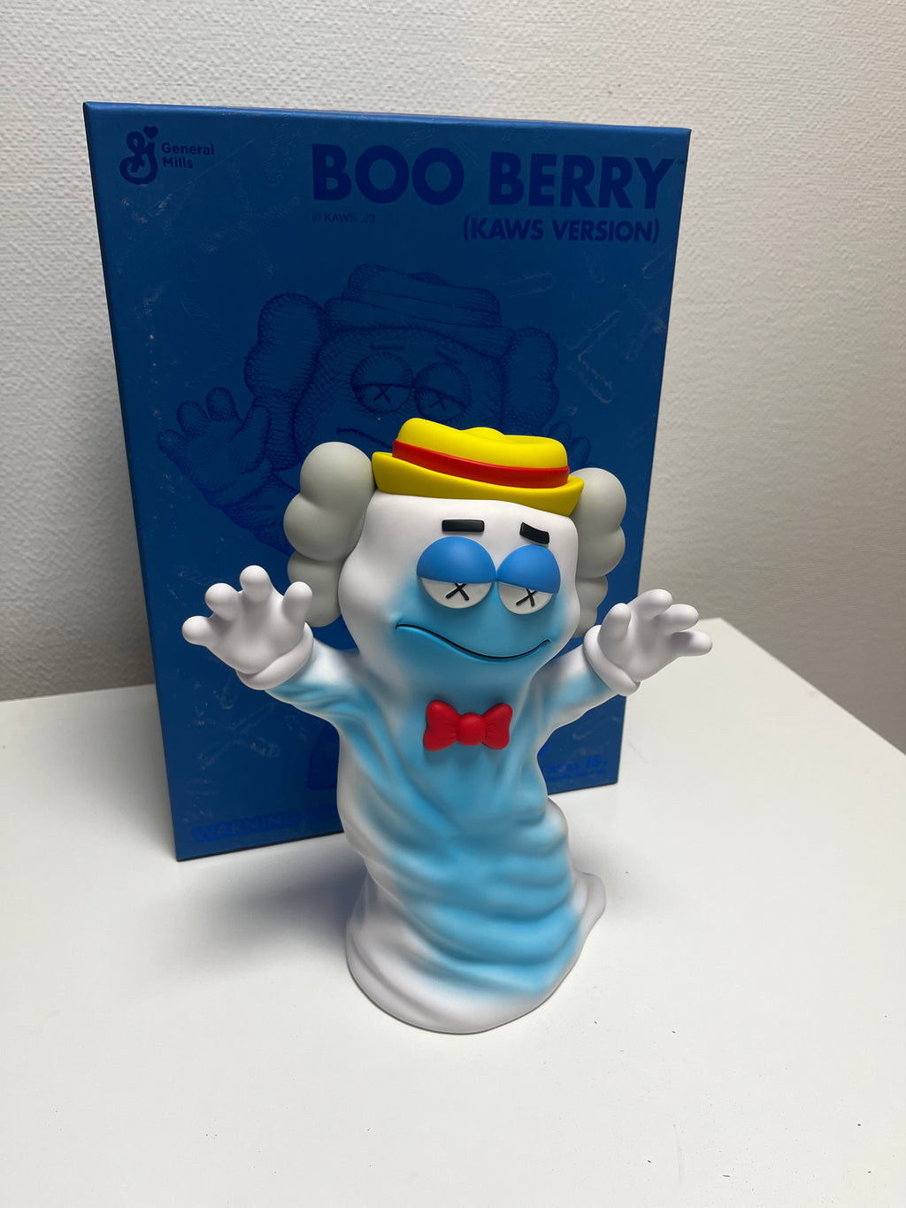 KAWS – Cereal Monster Boo Berry 2024 | Vinyl Sculpture – LYNART STORE
