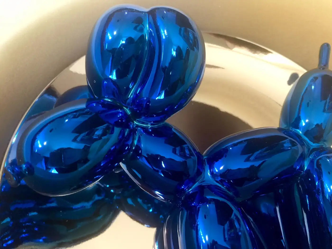 Jeff Koons - Le ballon du chien (bleu), 2002