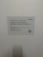 Shepard Fairey & Damien Hirst – Mandala Papillon Troisième Œil (Bleu) Petite