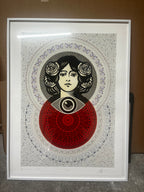 Shepard Fairey & Damien Hirst – Papillon Mandala Troisième Œil (Crème) Petit