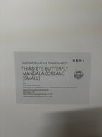 Shepard Fairey & Damien Hirst – Papillon Mandala Troisième Œil (Crème) Petit