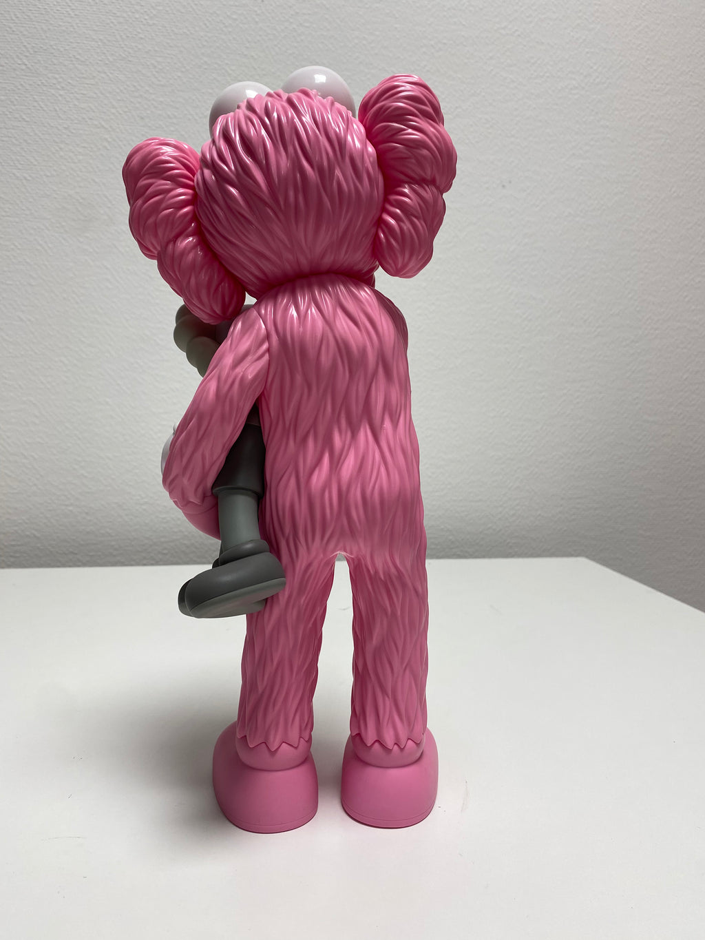 KAWS – TAKE Pink Resin Sculpture 2020 Contemporary Art – LYNART STORE