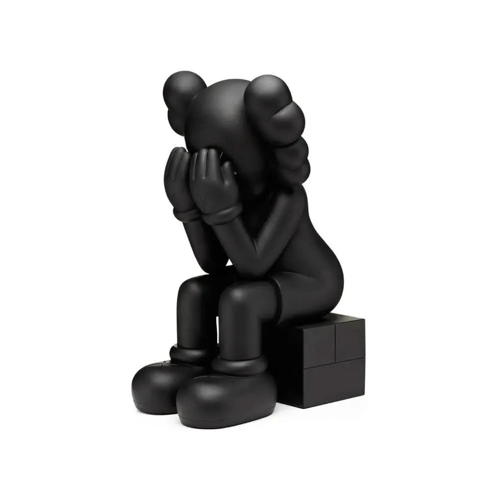 KAWS, Passing Black Sculpture 2018 - Vinyl with paint