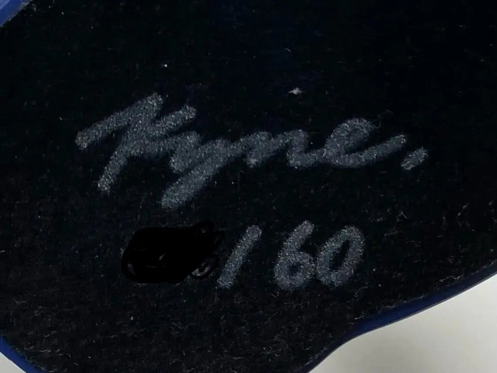 KYNE, Untitled Bonze (2021) LYNART STORE