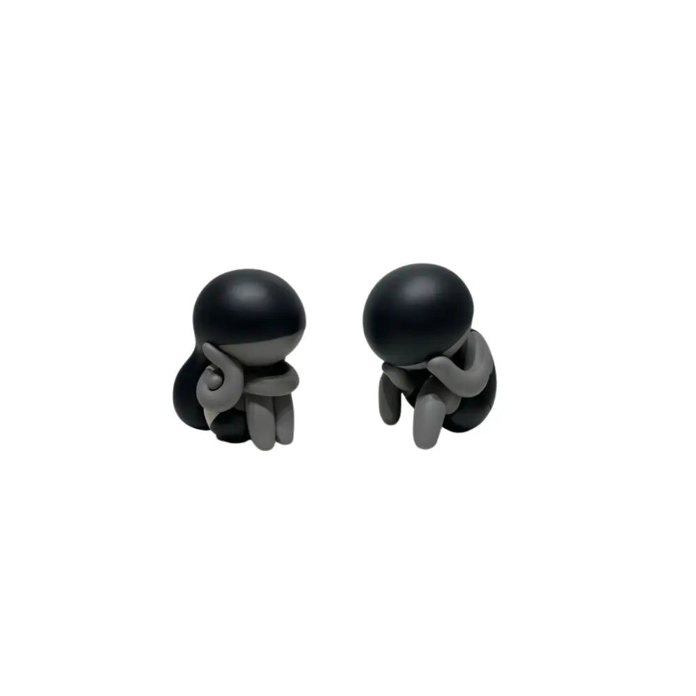 Mike Lee,Lonely Girl (White) / Lonely Boy (Black), 2019 -  Resin 