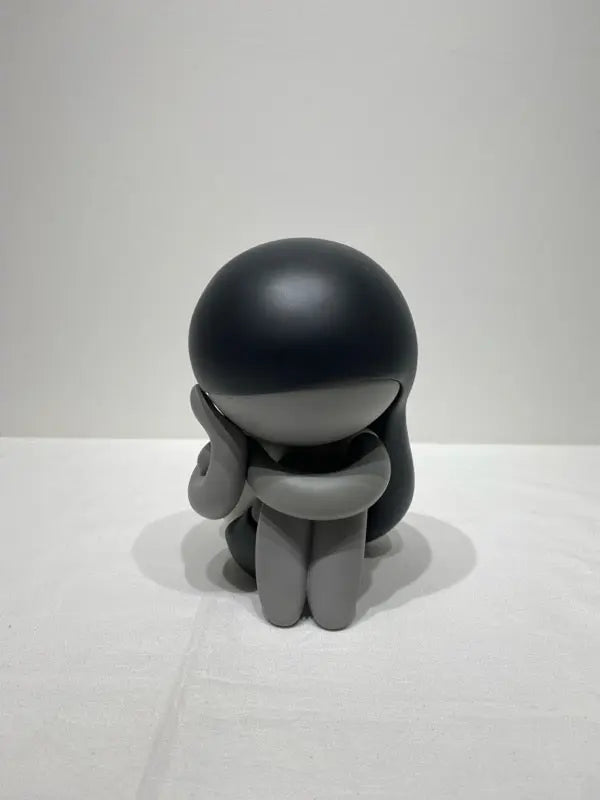 Mike Lee,Lonely Girl (White) / Lonely Boy (Black), 2019 L.Y.N.A.R.T Store