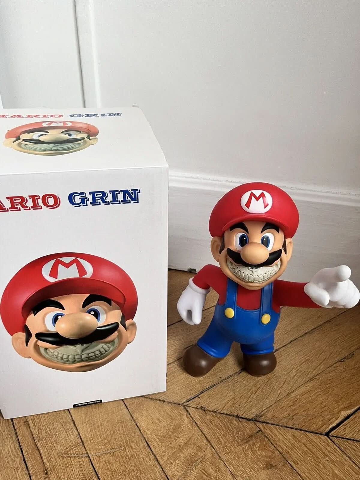 RON ENGLISH, Mario Grin L.Y.N.A.R.T Store