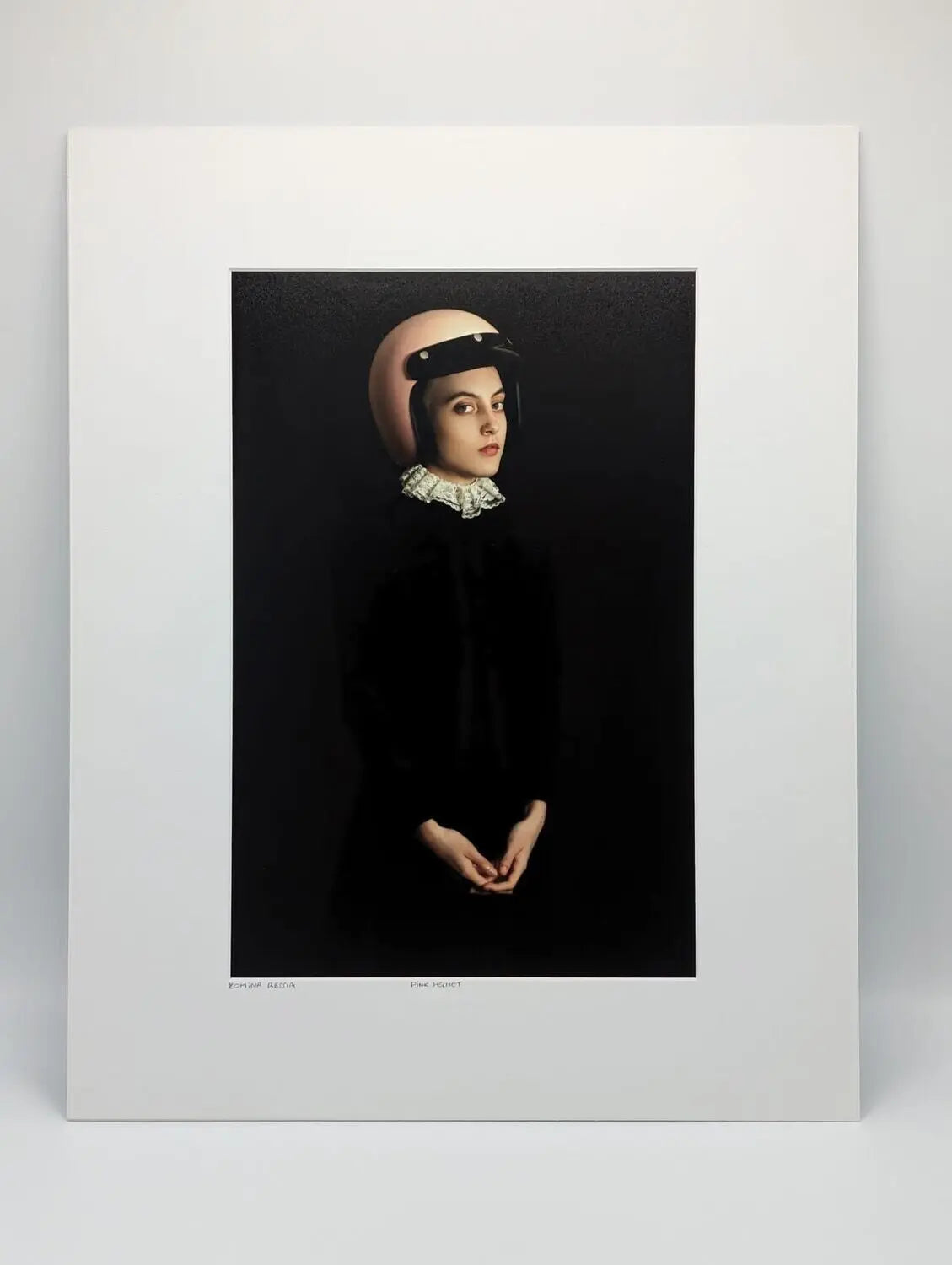 Romina Ressia - Pink Helmet - Edition épuisée LYNART STORE