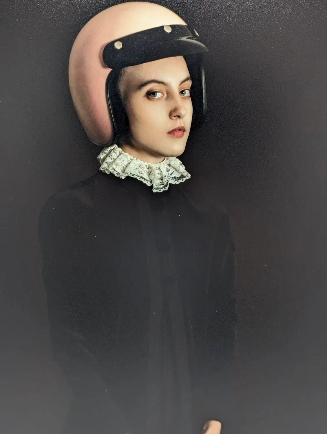 Romina Ressia - Pink Helmet - Edition épuisée LYNART STORE