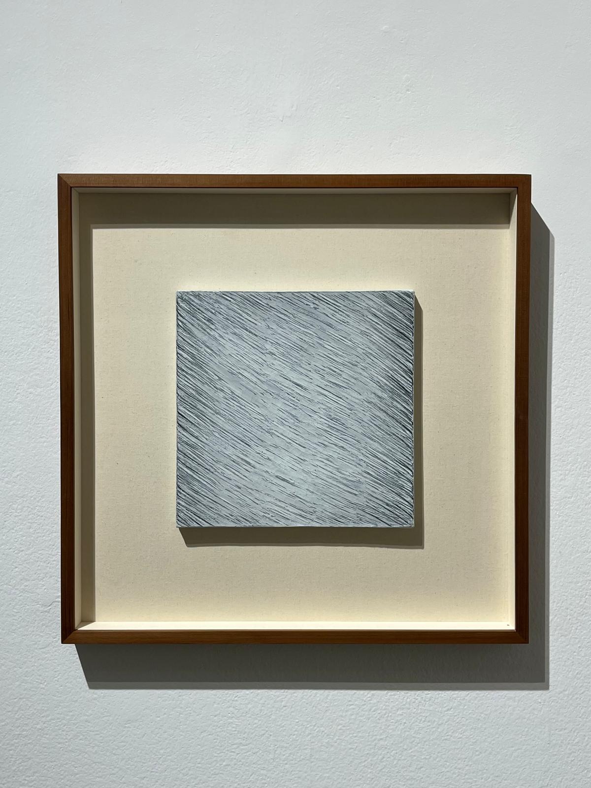 Framed Park Seo-Bo Ecriture No. 30-73 1973 Dansaekhwa painting displayed on wall
