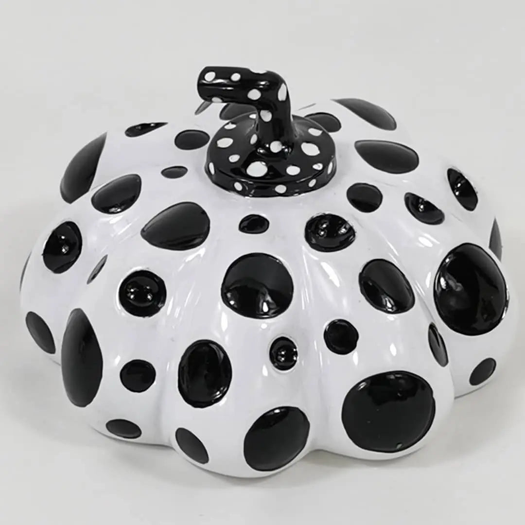 Yayoi Kusama - Naoshima Pumpkin (Blanche et Noire) L.Y.N.A.R.T Store