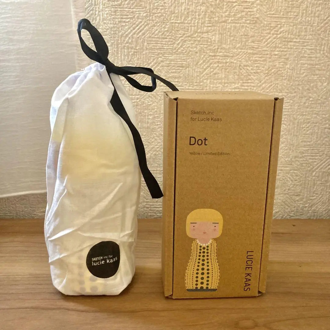 Yayoi Kusama – Lucie Kaas, Dot Yellow (Limited Edition) L.Y.N.A.R.T Store