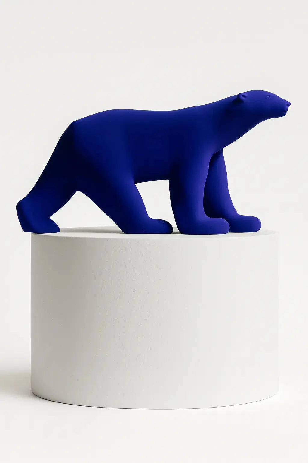 Yves Klein, L'Ours Pompom L.Y.N.A.R.T Store