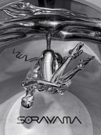 Hajime Sorayama, robot voyageur spatial sexy I