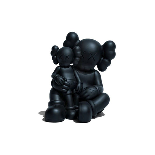KAWS, Escultura negra navideña de la montaña Changbai, 2024